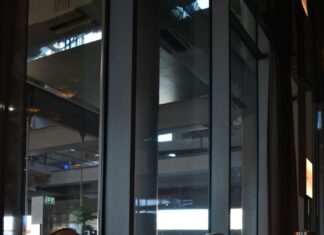 Lord Audley Returns to His Lodging